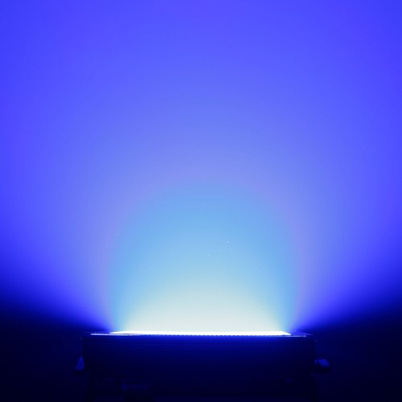 Night Glow 600 Siège de toilette lumineux allongé dans l'obscurité en bleu